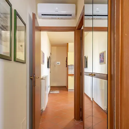 Apartment Host4u - Marge Beautiful With Pool And Private Parking In Padenghe Del Garda Padenghe sul Garda