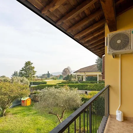 Host4u - Marge Beautiful With Pool And Private Parking In Padenghe Del Garda Apartment *